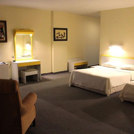 Merlin Beach Park Hotel Tosmur Extérieur photo