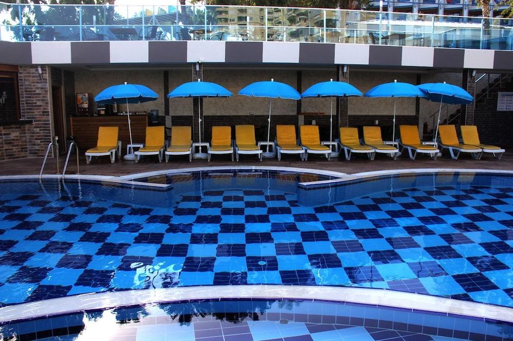Merlin Beach Park Hotel Tosmur Extérieur photo
