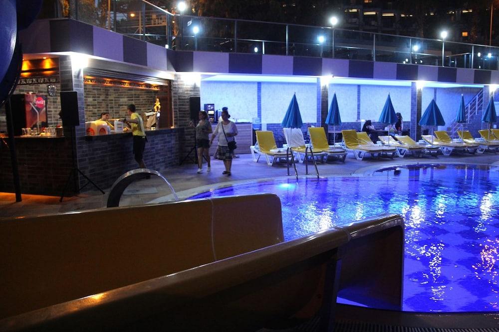 Merlin Beach Park Hotel Tosmur Extérieur photo